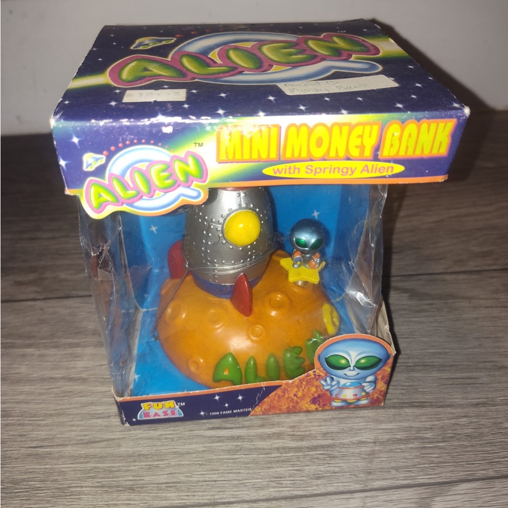 (Ultra Rare) 90’s Alien Rocket Piggy Bank